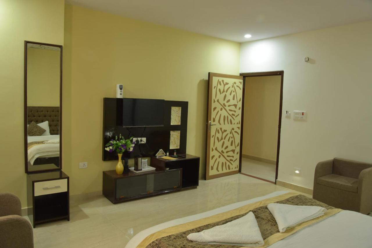 Hotel Sarweshwary Varanasi Eksteriør billede