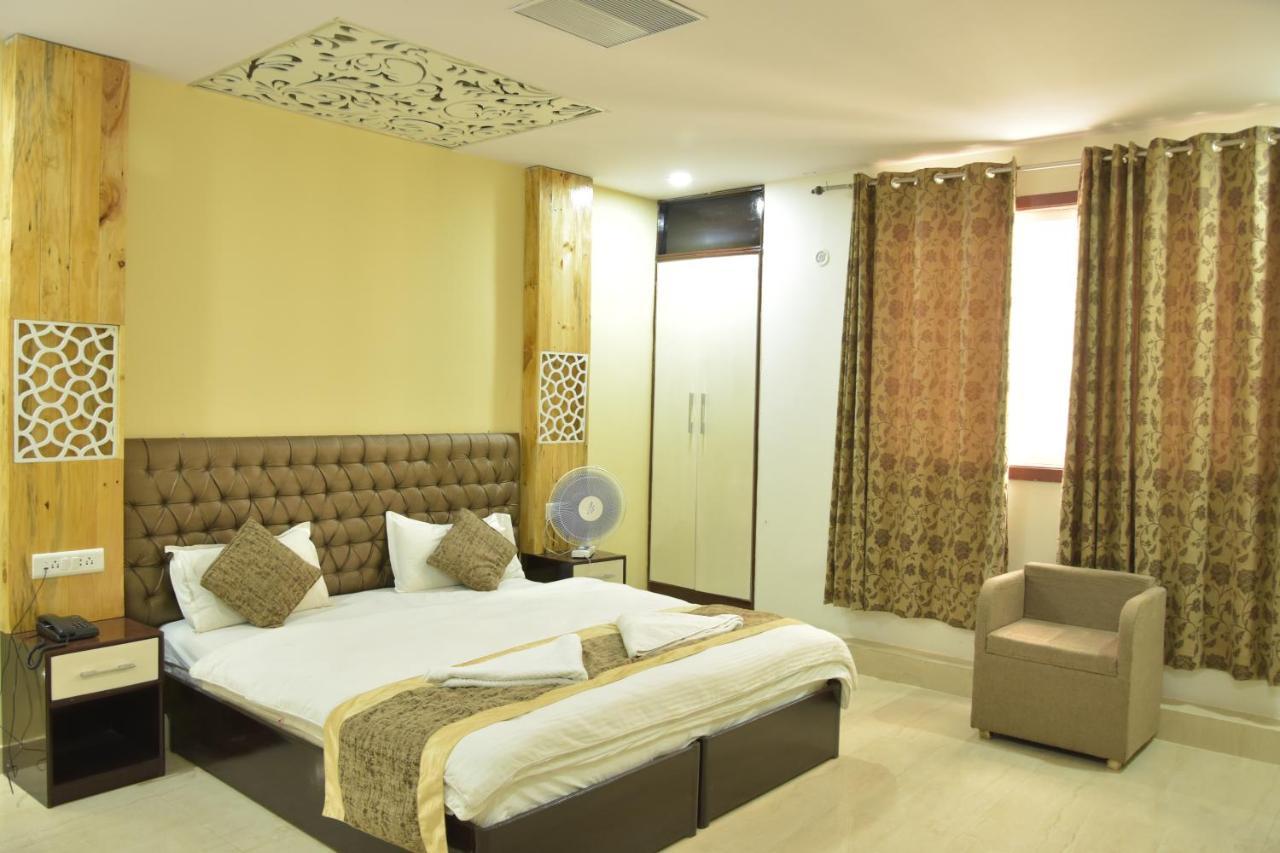 Hotel Sarweshwary Varanasi Eksteriør billede