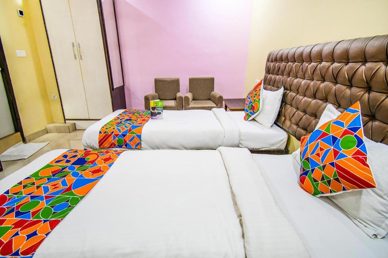 Hotel Sarweshwary Varanasi Eksteriør billede