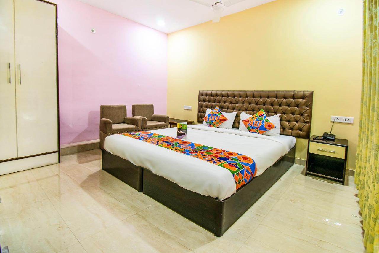 Hotel Sarweshwary Varanasi Eksteriør billede