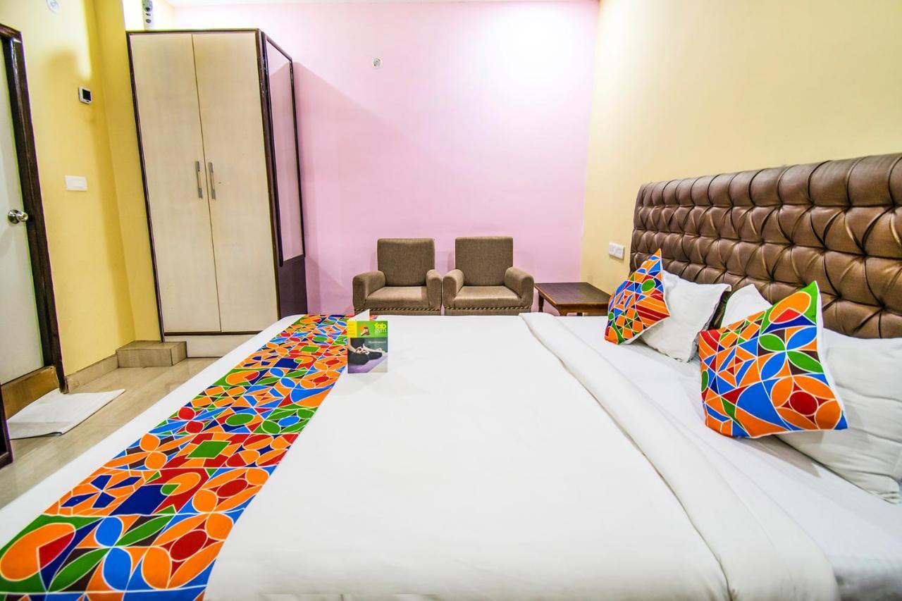 Hotel Sarweshwary Varanasi Eksteriør billede